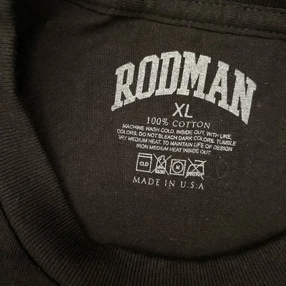 DENNIS RODMAN - Picture 3 of 8